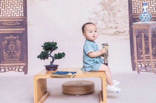 克孜勒苏柯尔克孜四个月宝宝可以坐着吗 克孜勒苏柯尔克孜四个月宝宝可以坐着吗